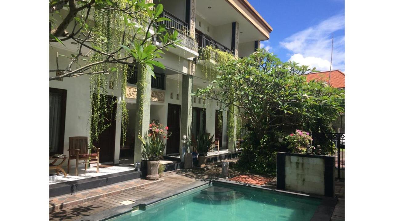 Ferienwohnung Pujihouse One Legian Exterior foto