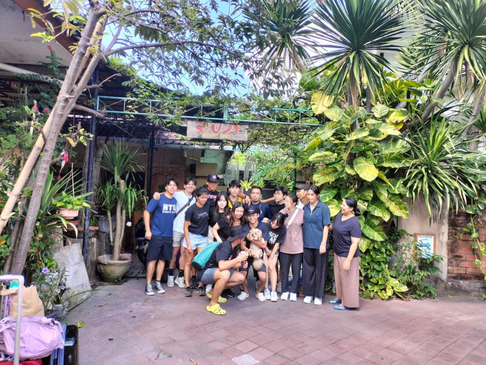 Ferienwohnung Pujihouse One Legian Exterior foto
